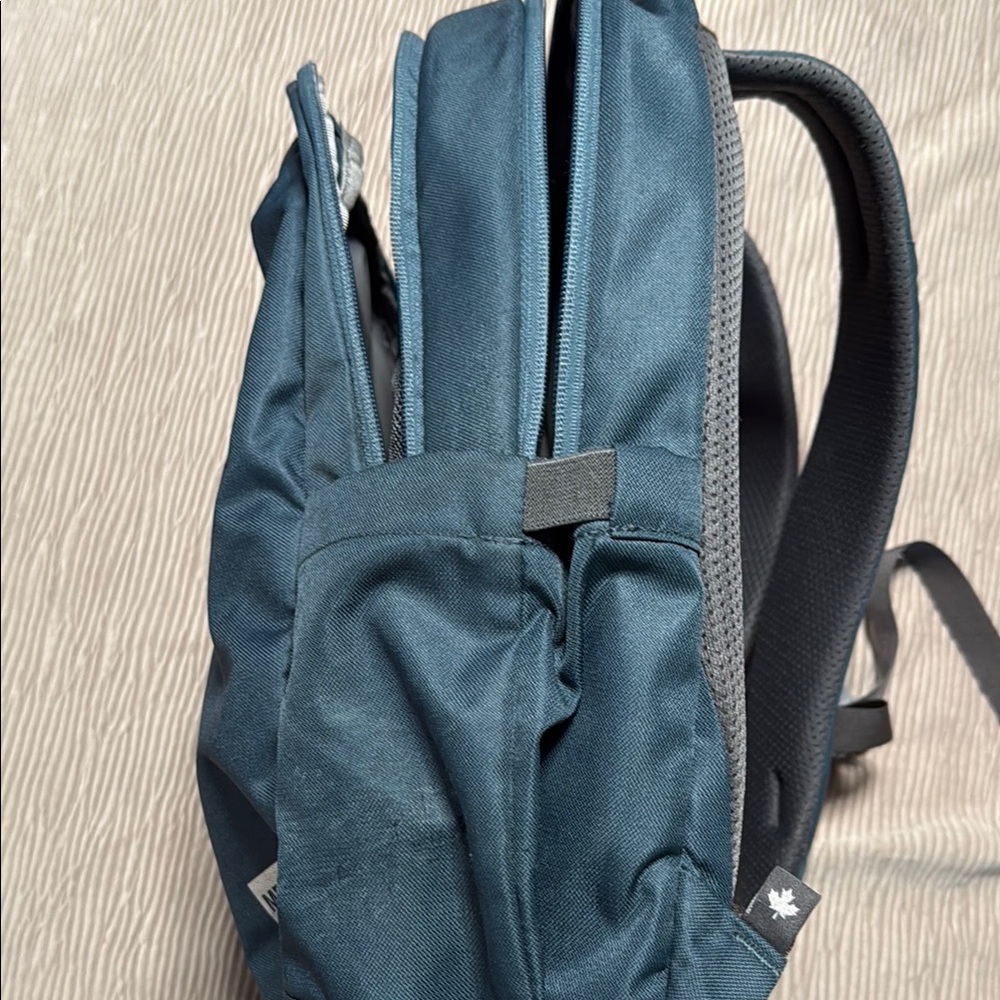MEC Men's Blue Backpack - Picture 5 of 7
